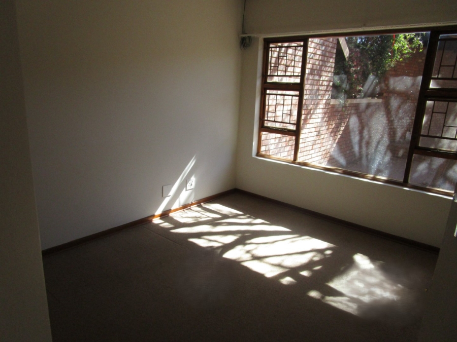 2 Bedroom Property for Sale in Langenhovenpark Free State